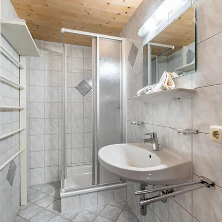 Sailer-2 By Interhome קאפל