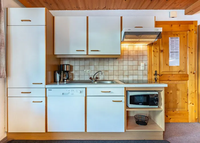 Sailer-2 By Interhome カップル