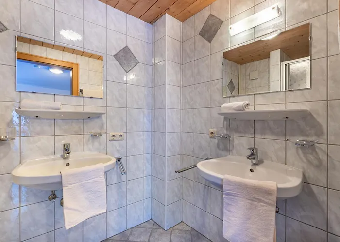 Sailer-2 By Interhome カップル